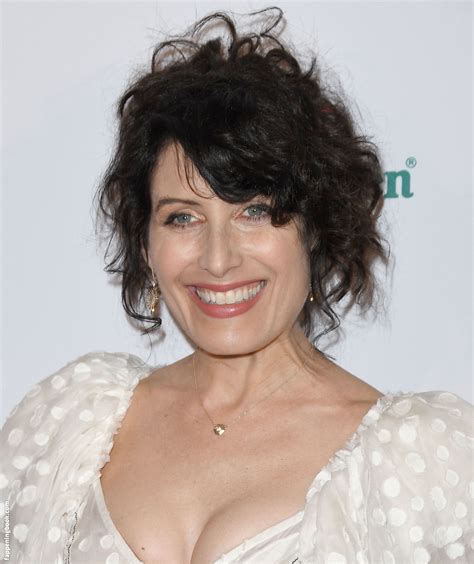 lisa edelstein nude|Lisa Edelstein nude pictures